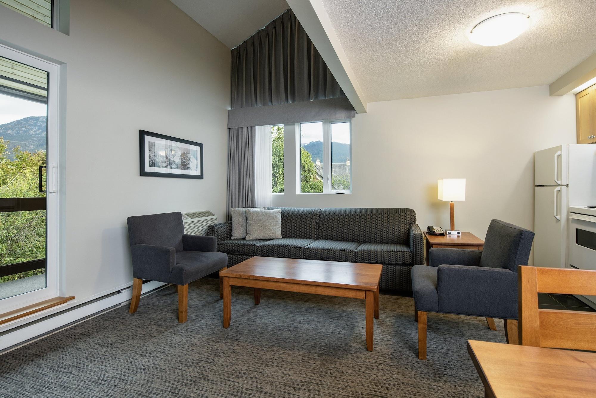 Whistler Village Inn & Suites Esterno foto