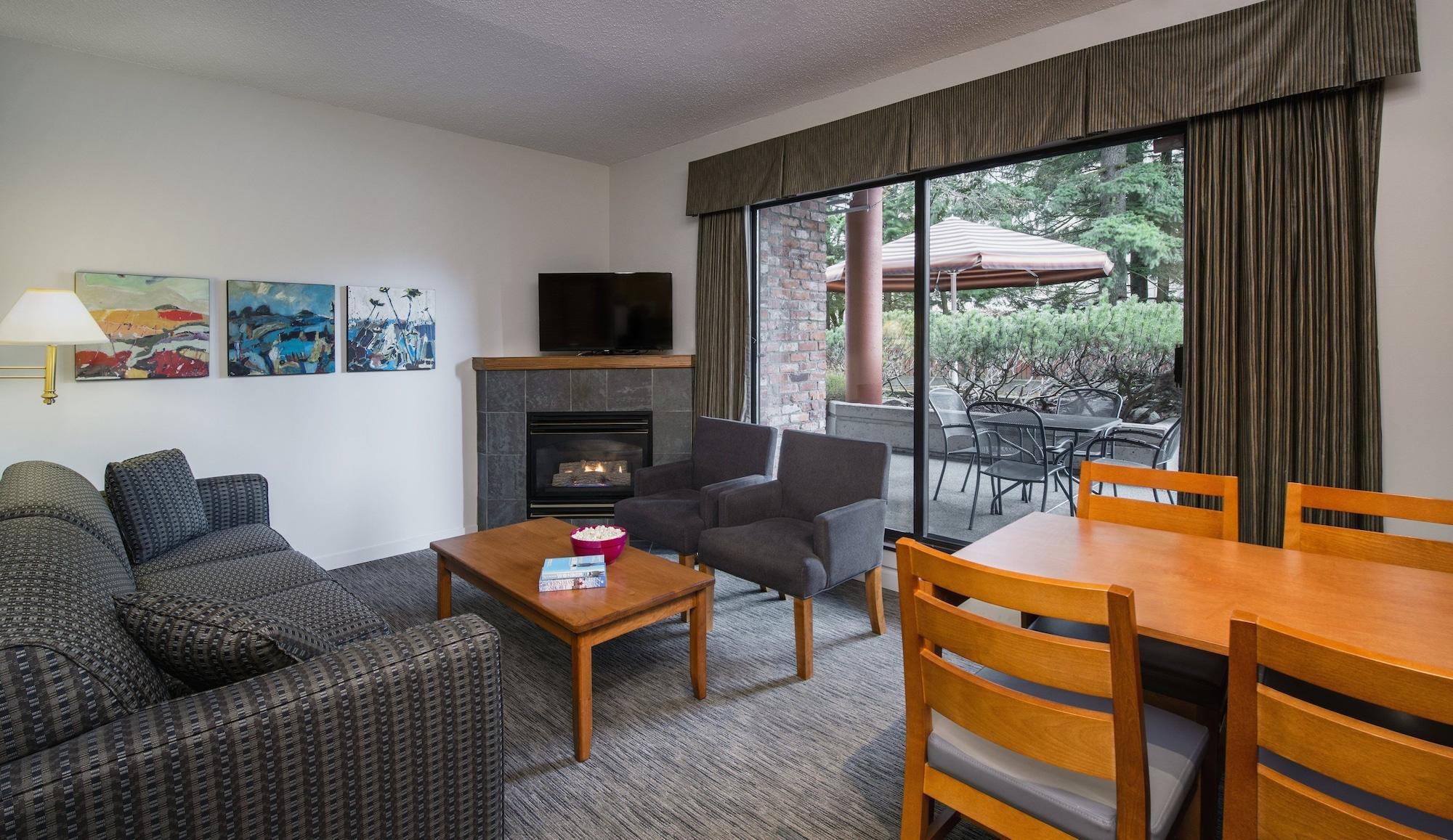 Whistler Village Inn & Suites Esterno foto