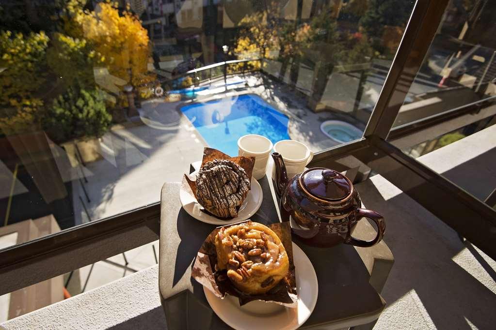 Whistler Village Inn & Suites Servizi foto