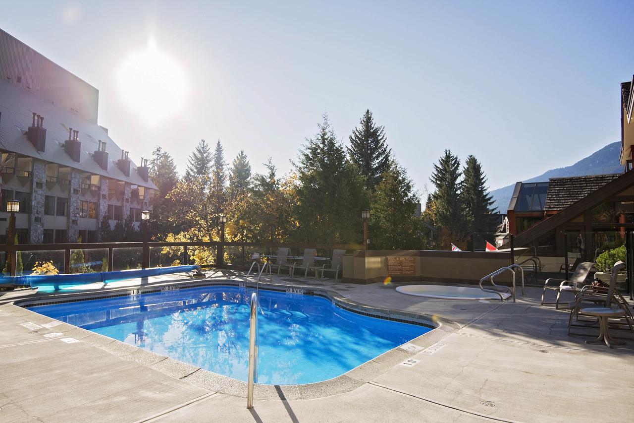 Whistler Village Inn & Suites Esterno foto